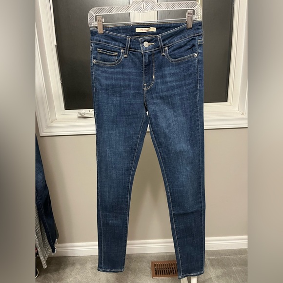 Levi’s Jeans - Picture 1 of 2